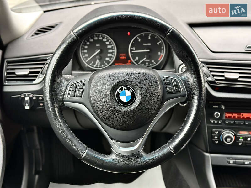 Позашляховик / Кросовер BMW X1 2013 в Києві