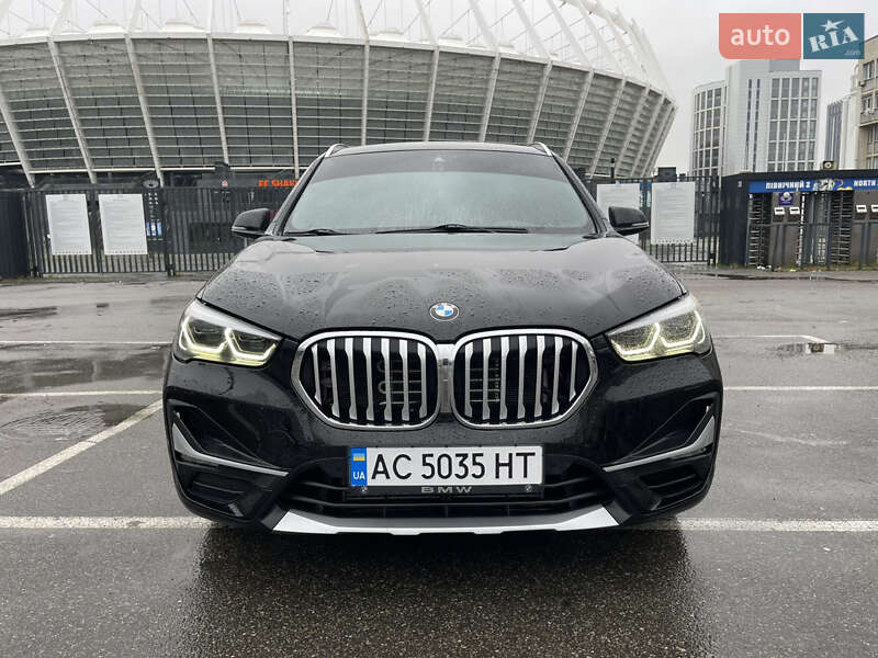 Внедорожник / Кроссовер BMW X1 2019 в Киеве