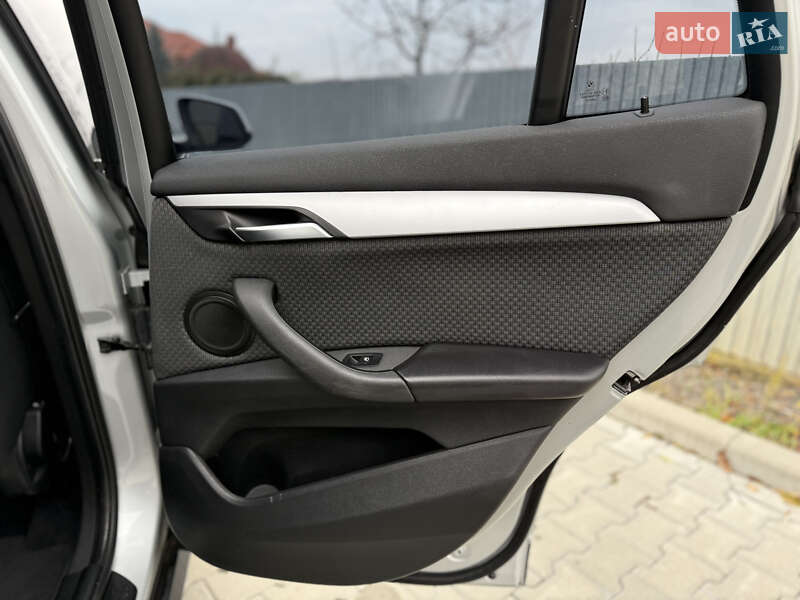 Внедорожник / Кроссовер BMW X1 2018 в Ужгороде