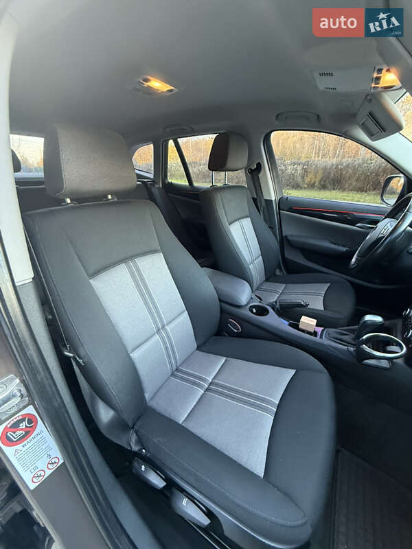 Внедорожник / Кроссовер BMW X1 2011 в Львове