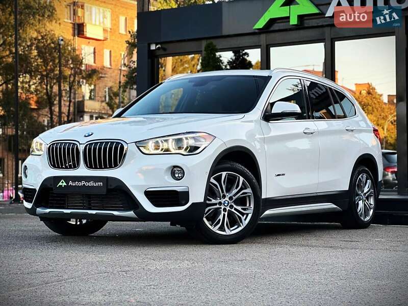 Внедорожник / Кроссовер BMW X1 2016 в Киеве