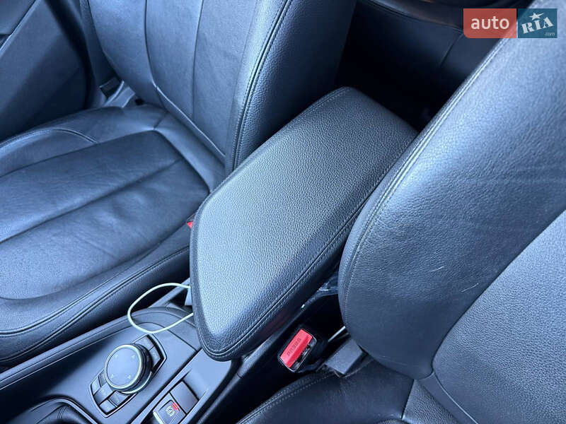 Внедорожник / Кроссовер BMW X1 2015 в Стрые