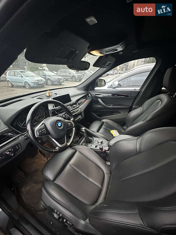 Внедорожник / Кроссовер BMW X1 2017 в Киеве