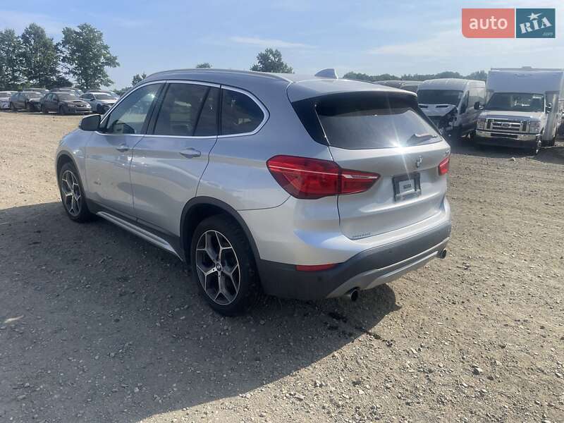 Внедорожник / Кроссовер BMW X1 2017 в Киеве