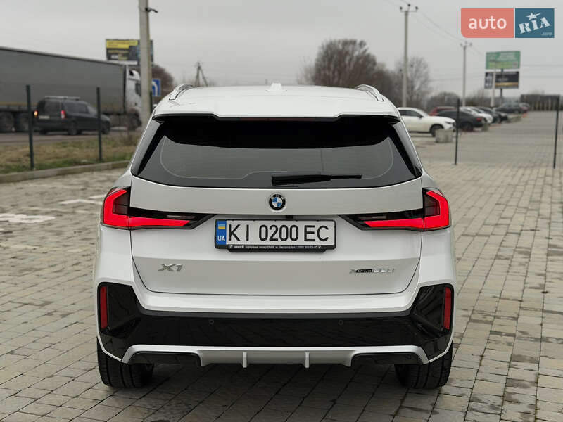 Внедорожник / Кроссовер BMW X1 2024 в Львове