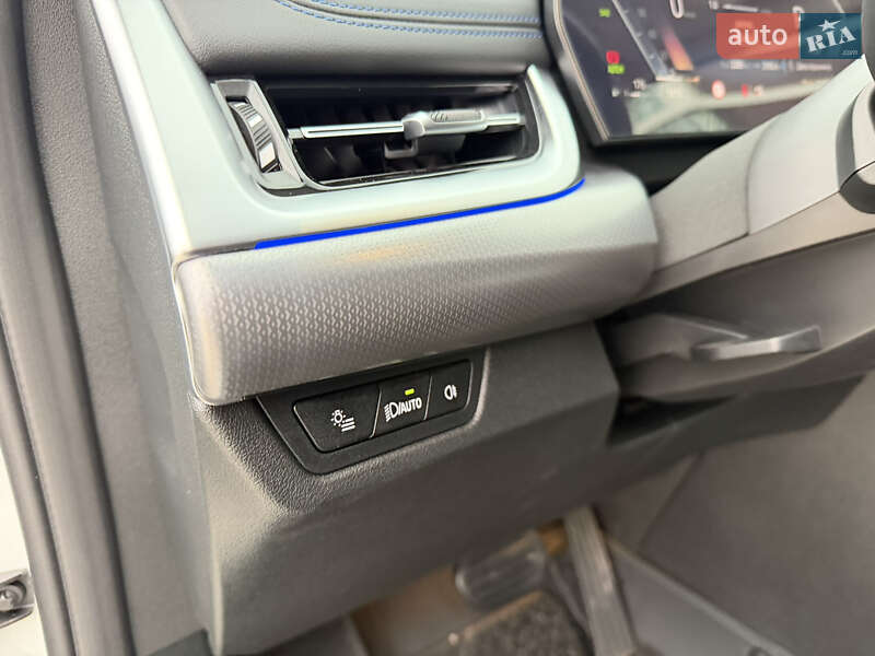 Внедорожник / Кроссовер BMW X1 2024 в Львове