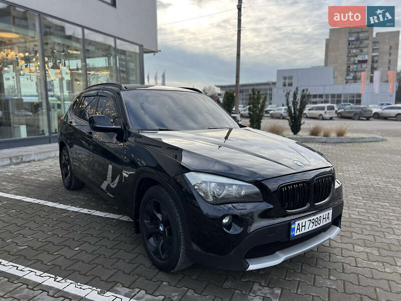 Внедорожник / Кроссовер BMW X1 2011 в Хмельницком
