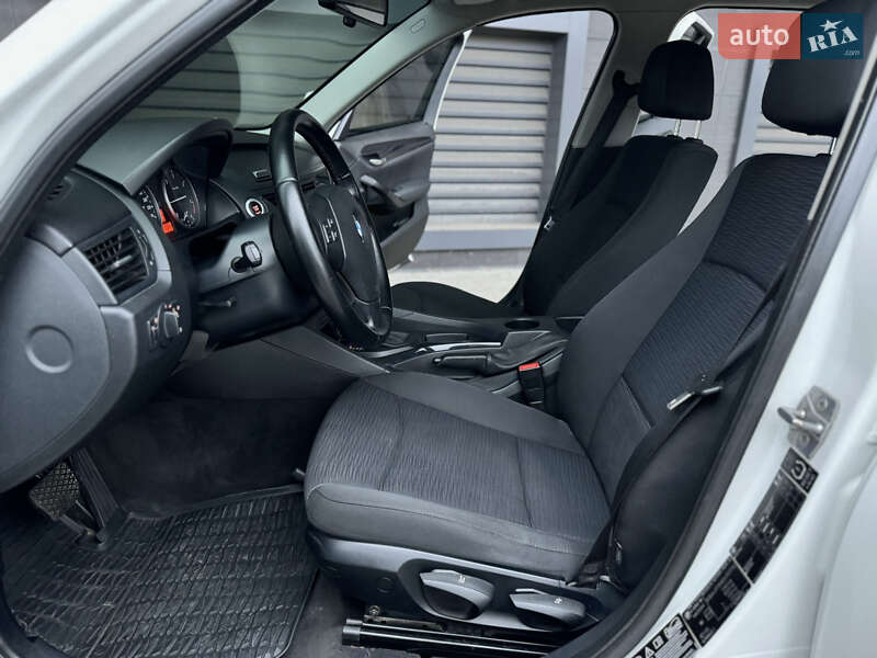 Внедорожник / Кроссовер BMW X1 2010 в Киеве