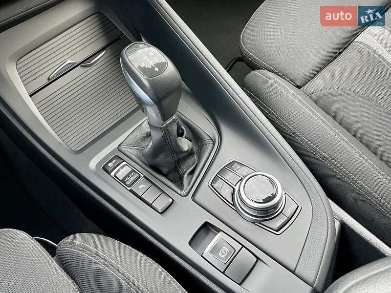 Внедорожник / Кроссовер BMW X1 2017 в Киеве