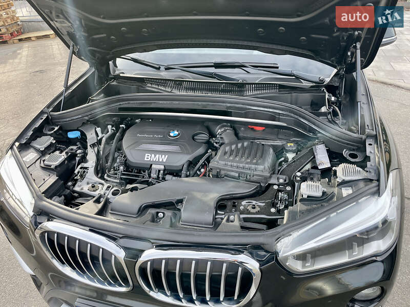 Внедорожник / Кроссовер BMW X1 2017 в Киеве