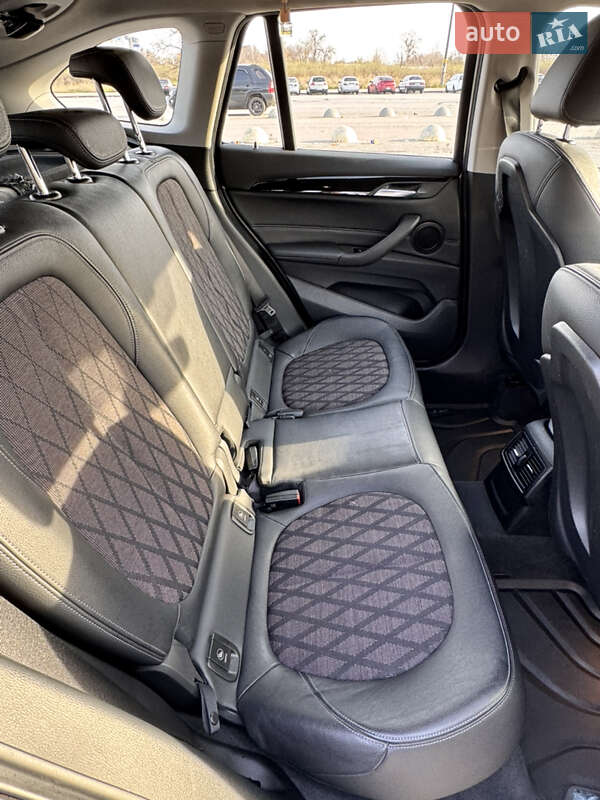 Внедорожник / Кроссовер BMW X1 2016 в Киеве фото 15 Внедорожник / Кроссовер BMW X1 2016 в Киеве