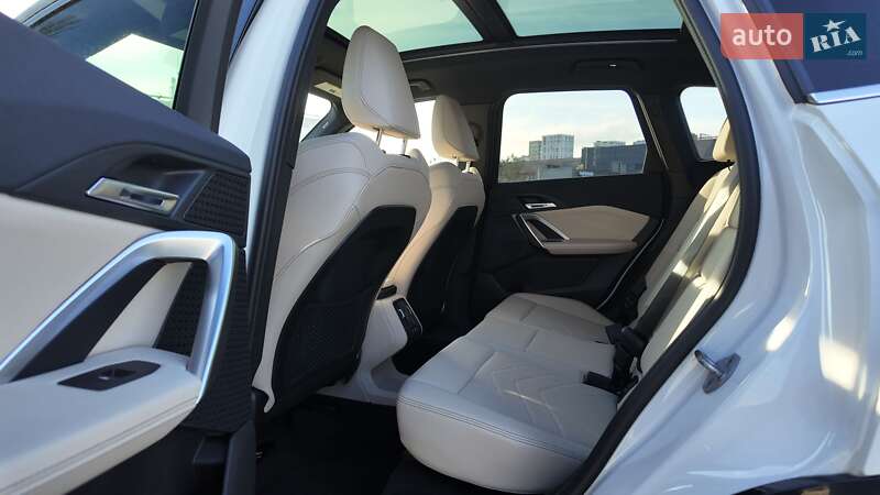 Внедорожник / Кроссовер BMW X1 2023 в Киеве