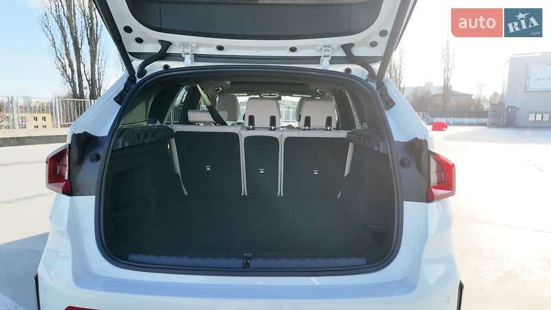 Внедорожник / Кроссовер BMW X1 2023 в Киеве