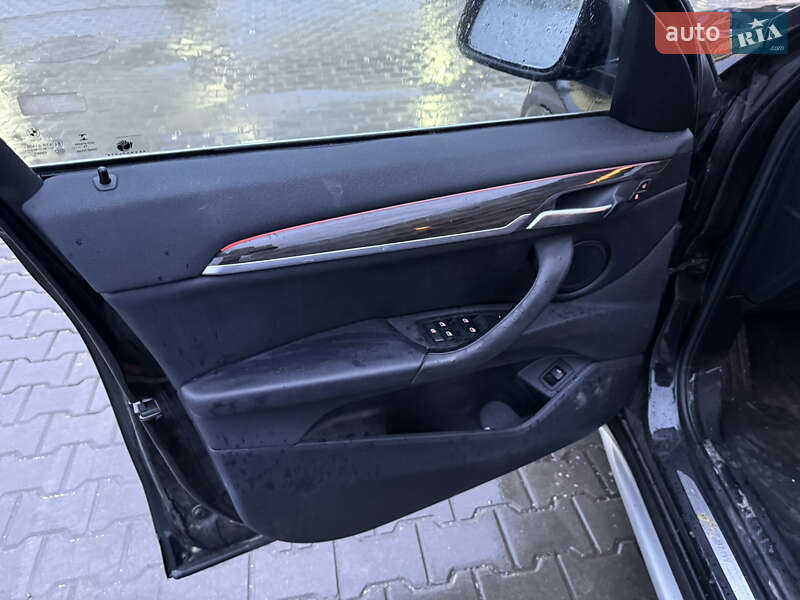 Внедорожник / Кроссовер BMW X1 2016 в Тернополе