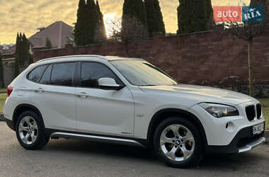 Внедорожник / Кроссовер BMW X1 2011 в Ровно
