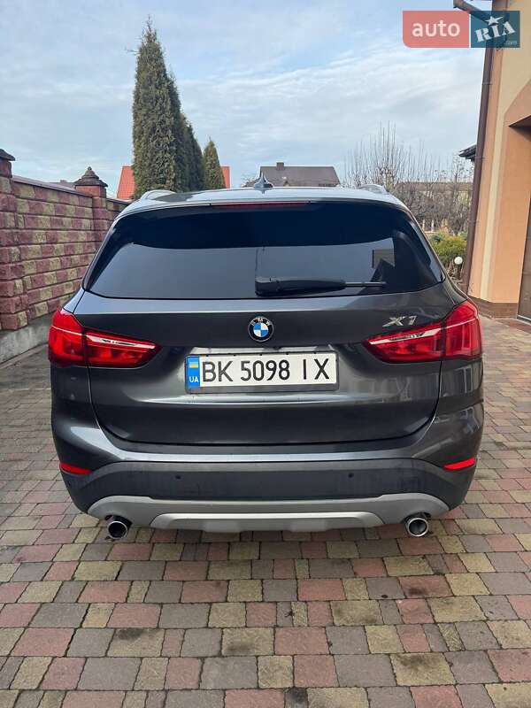 Внедорожник / Кроссовер BMW X1 2018 в Ровно
