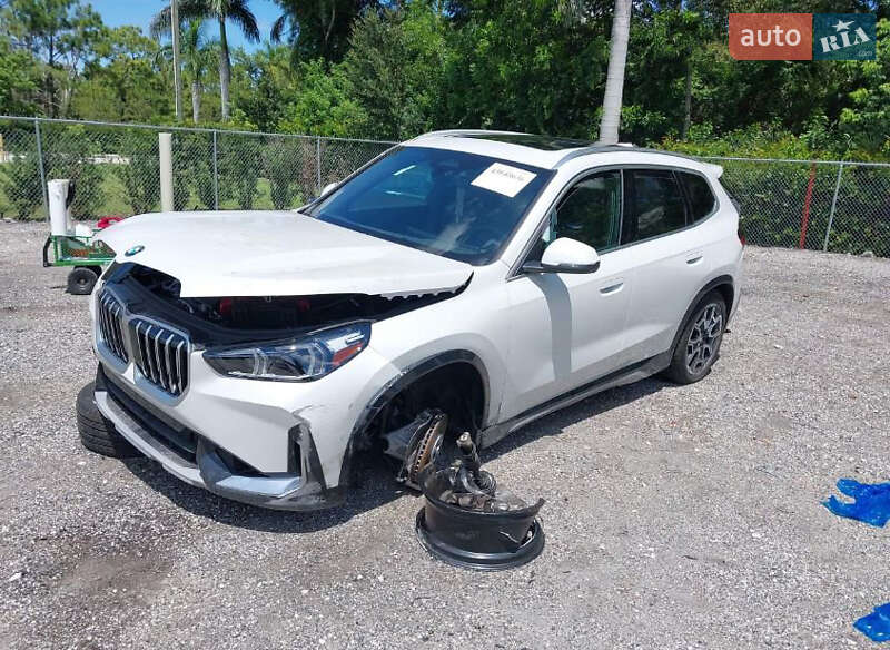Внедорожник / Кроссовер BMW X1 2024 в Житомире