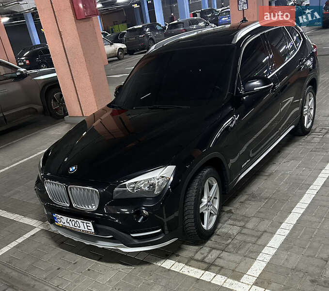 Внедорожник / Кроссовер BMW X1 2015 в Киеве