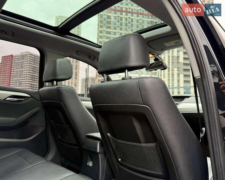 Позашляховик / Кросовер BMW X1 2015 в Києві