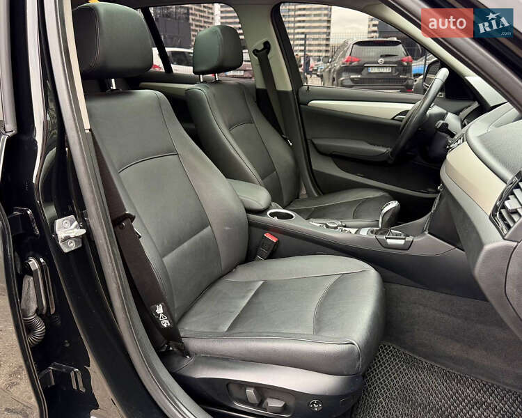 Позашляховик / Кросовер BMW X1 2015 в Києві