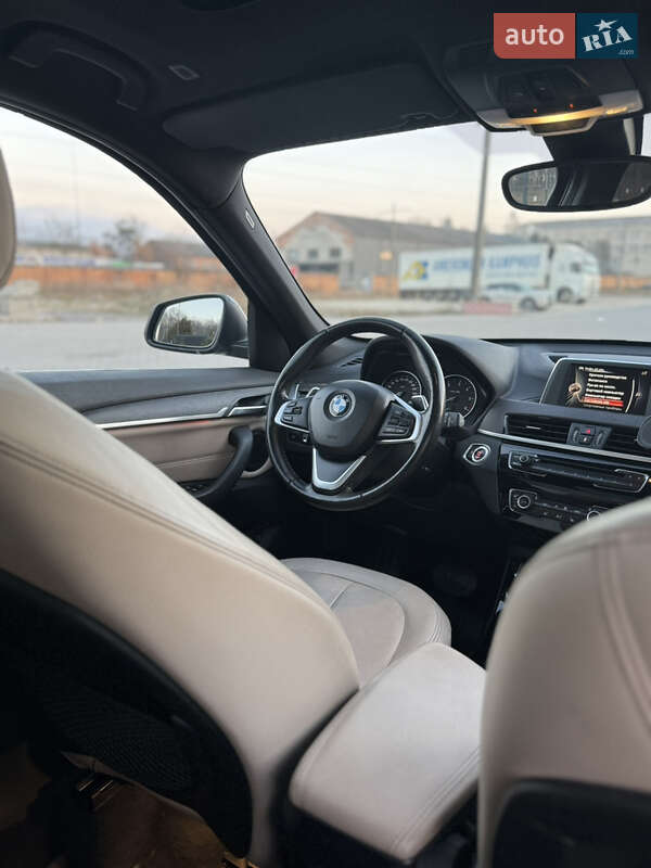 Внедорожник / Кроссовер BMW X1 2015 в Львове