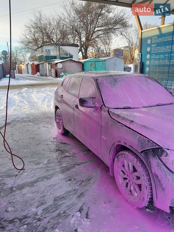 Позашляховик / Кросовер BMW X1 2010 в Запоріжжі