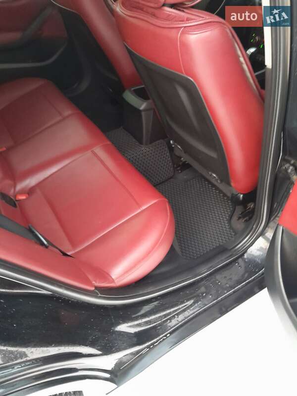 Позашляховик / Кросовер BMW X1 2010 в Запоріжжі