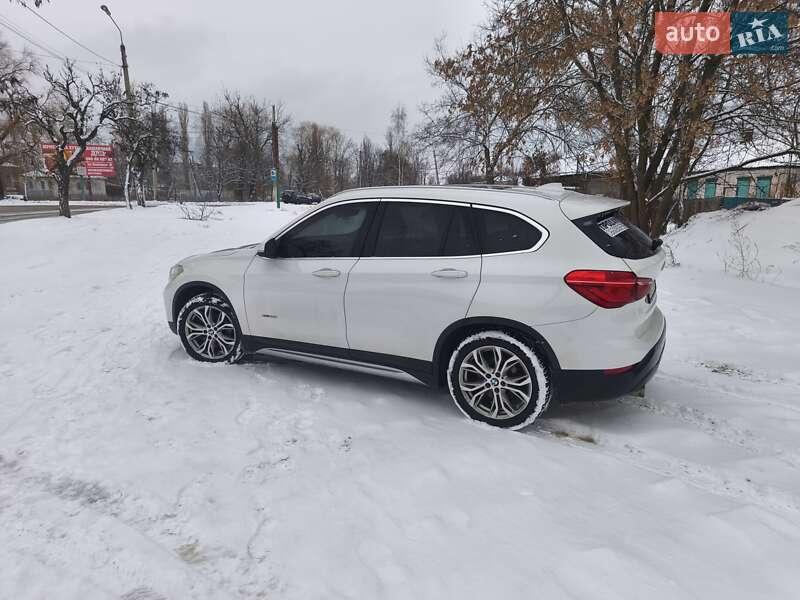 Позашляховик / Кросовер BMW X1 2017 в Дніпрі