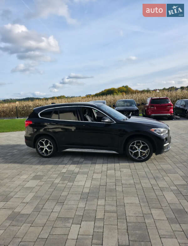 Внедорожник / Кроссовер BMW X1 2017 в Ровно