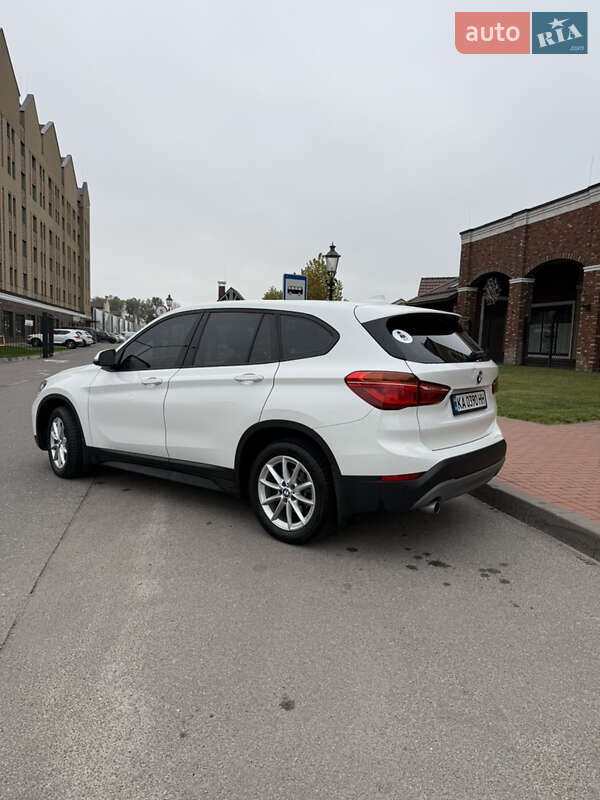 Внедорожник / Кроссовер BMW X1 2017 в Киеве