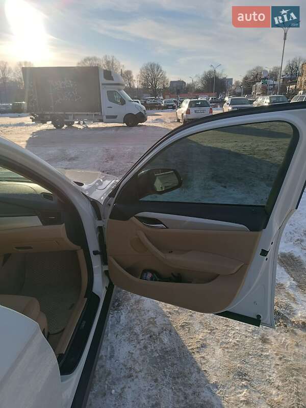 Позашляховик / Кросовер BMW X1 2013 в Житомирі фото 8 Позашляховик / Кросовер BMW X1 2013 в Житомирі