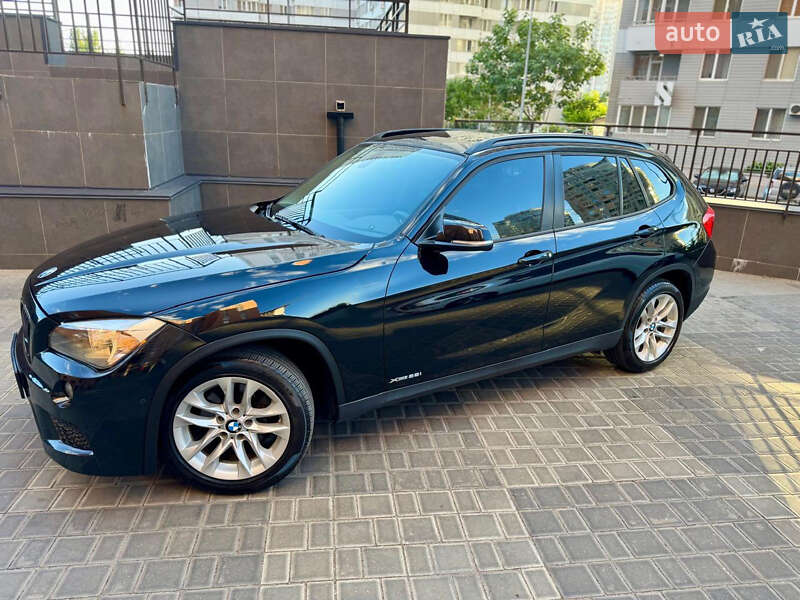 Внедорожник / Кроссовер BMW X1 2015 в Одессе