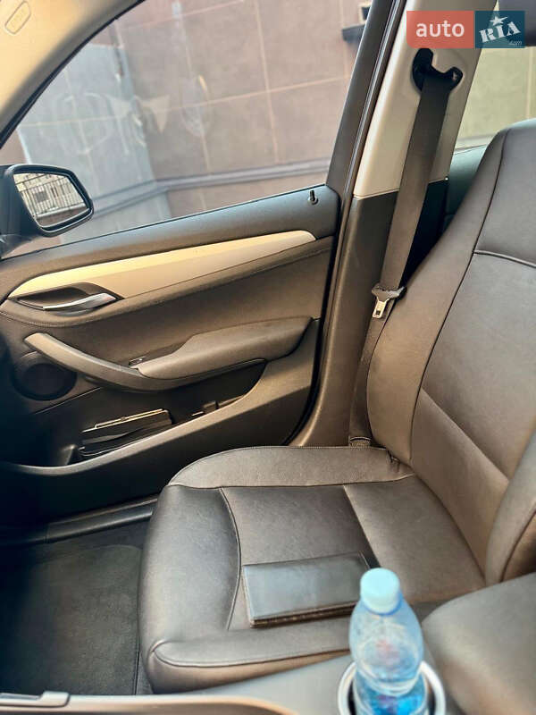 Внедорожник / Кроссовер BMW X1 2015 в Одессе