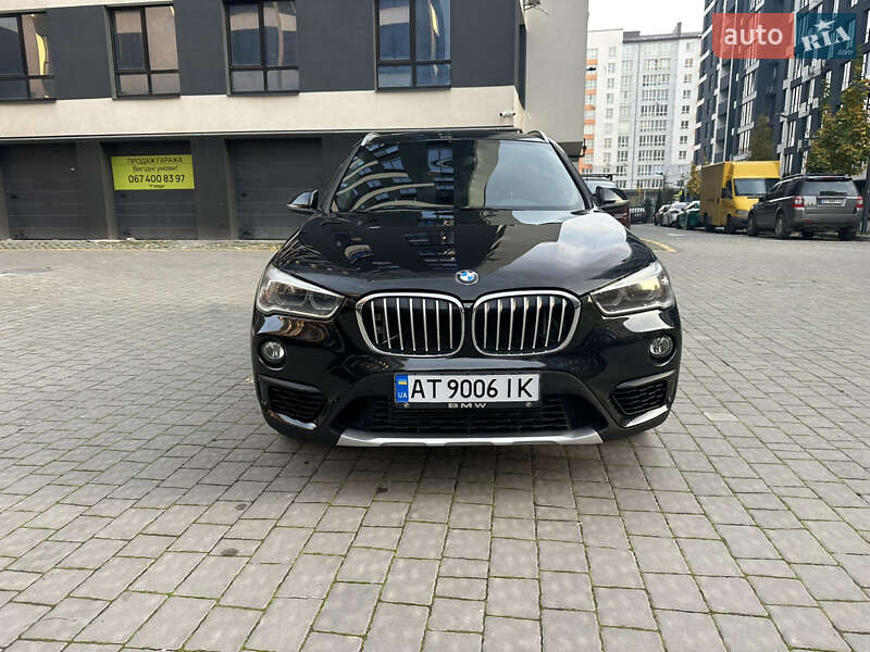 Внедорожник / Кроссовер BMW X1 2015 в Ивано-Франковске