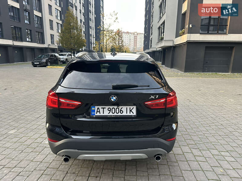 Внедорожник / Кроссовер BMW X1 2015 в Ивано-Франковске