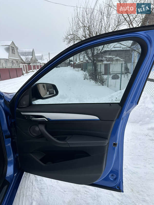 Позашляховик / Кросовер BMW X1 2016 в Звягелі