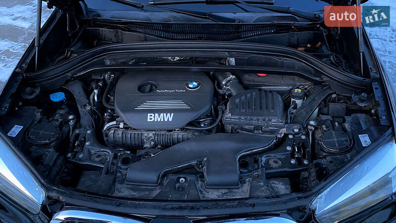 Внедорожник / Кроссовер BMW X1 2016 в Луцке