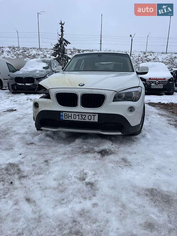 Внедорожник / Кроссовер BMW X1 2011 в Киеве