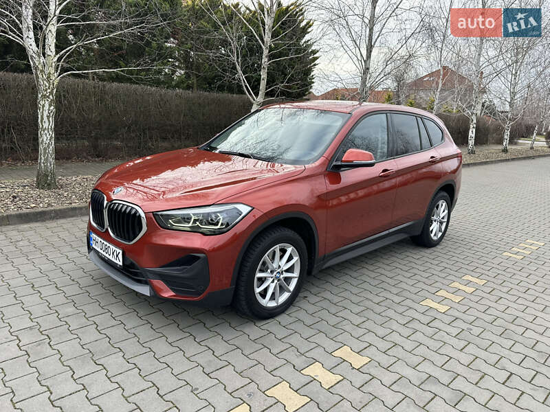 Внедорожник / Кроссовер BMW X1 2020 в Одессе