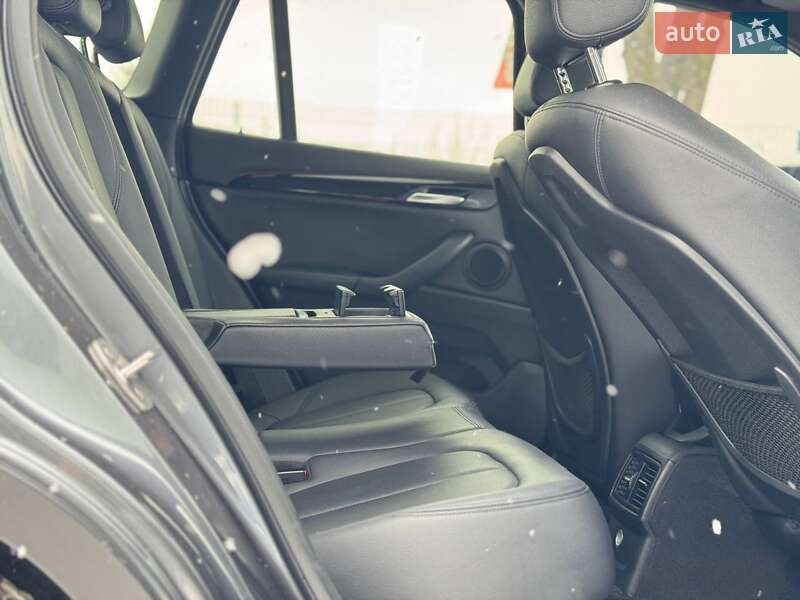 Внедорожник / Кроссовер BMW X1 2017 в Львове