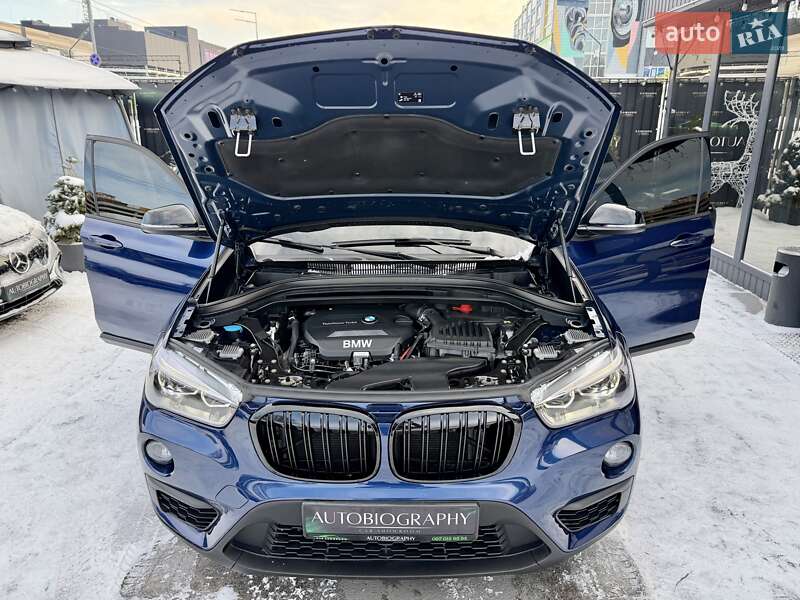 Внедорожник / Кроссовер BMW X1 2017 в Киеве