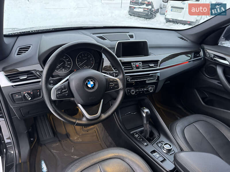 Внедорожник / Кроссовер BMW X1 2016 в Львове
