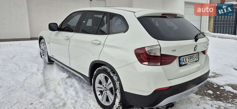Внедорожник / Кроссовер BMW X1 2010 в Харькове