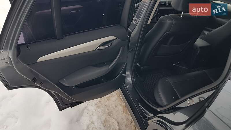 Внедорожник / Кроссовер BMW X1 2012 в Киеве