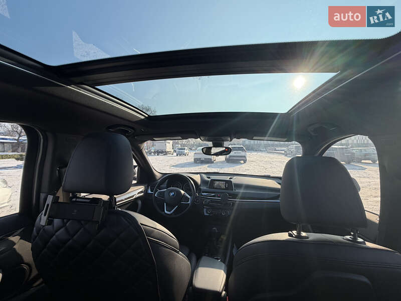 Внедорожник / Кроссовер BMW X1 2017 в Одессе