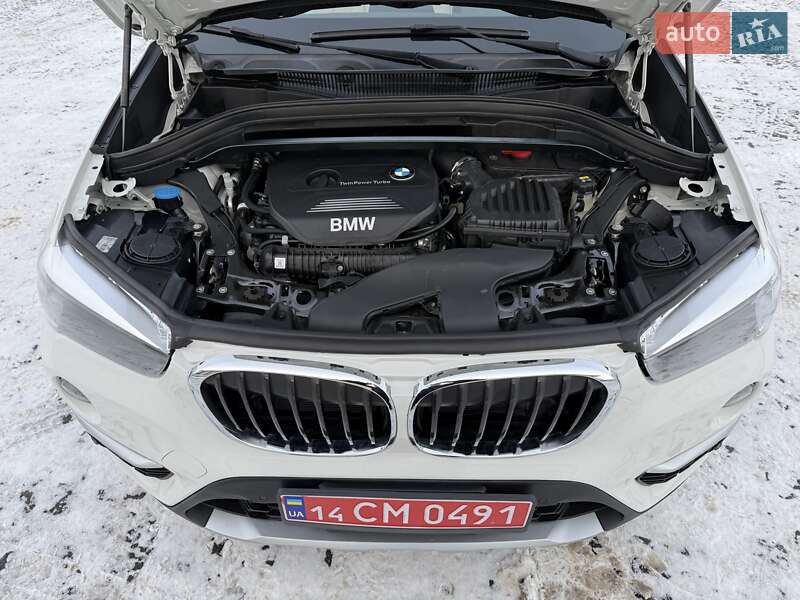 Внедорожник / Кроссовер BMW X1 2018 в Львове
