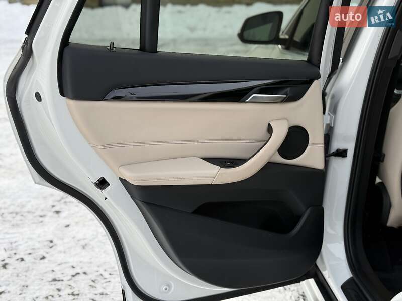 Внедорожник / Кроссовер BMW X1 2018 в Львове