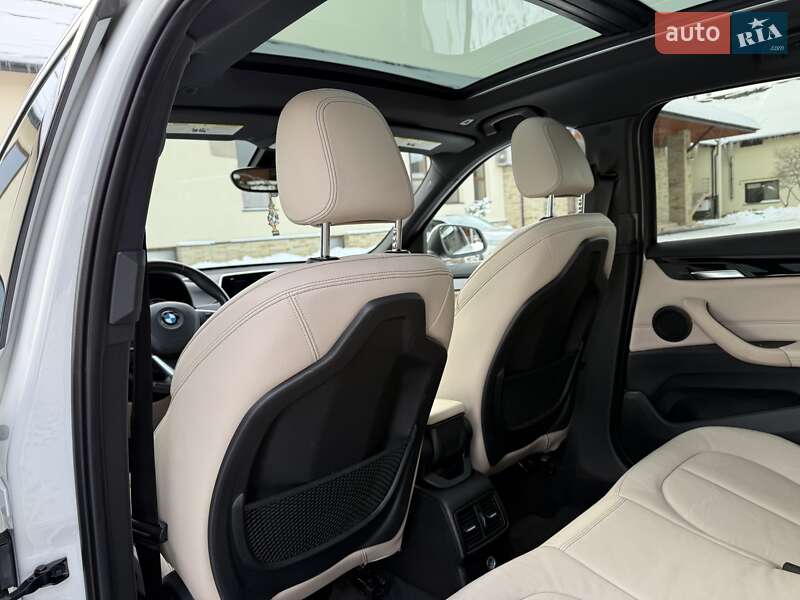 Внедорожник / Кроссовер BMW X1 2018 в Львове