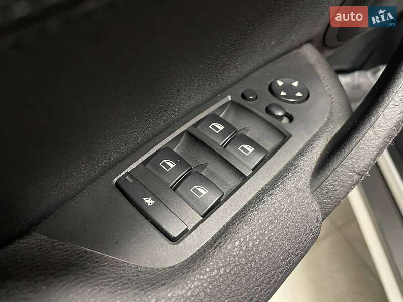 Внедорожник / Кроссовер BMW X1 2011 в Киеве