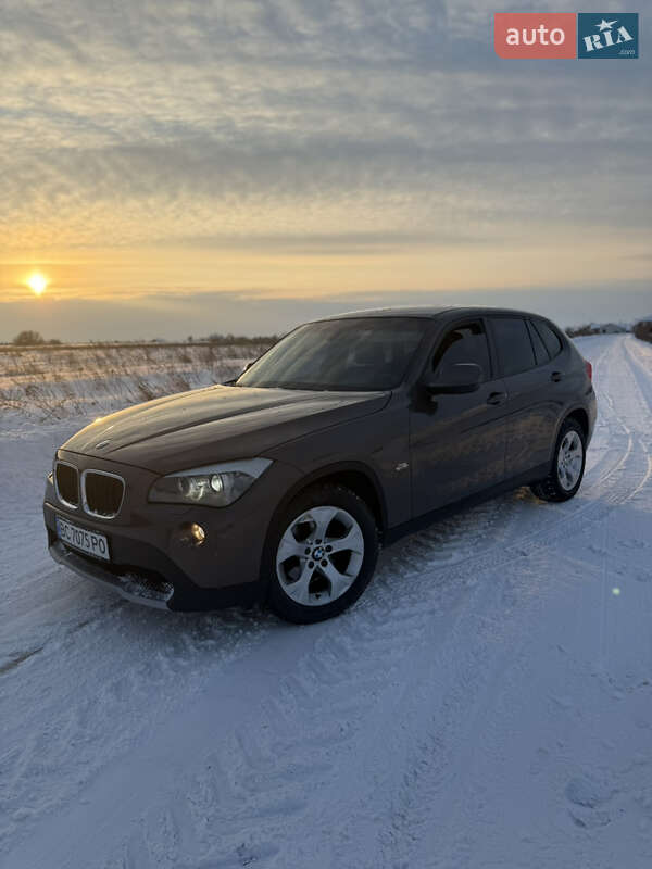 Внедорожник / Кроссовер BMW X1 2011 в Львове